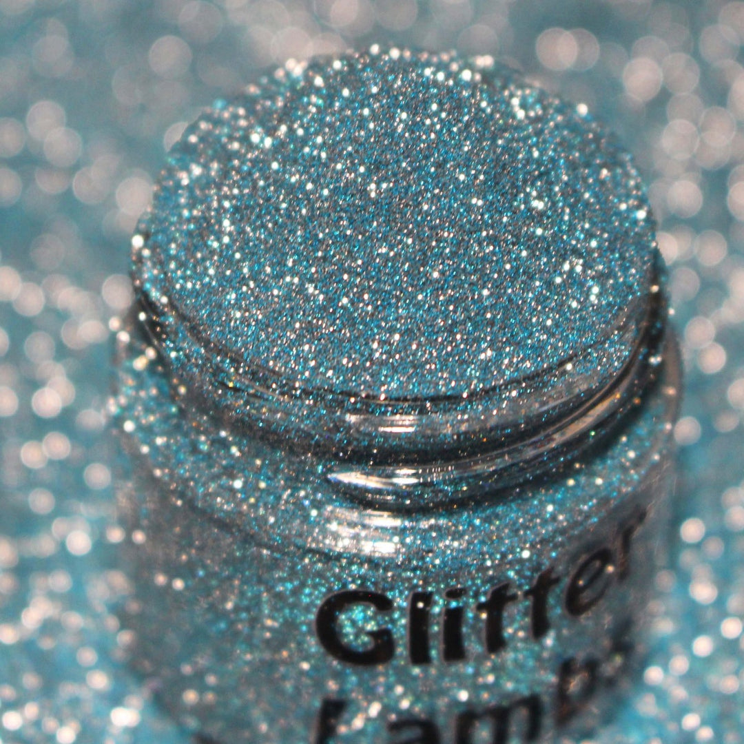 How to apply Diamond Dust the world's most glittery natural glitter